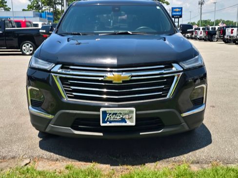 Certified 2023 Chevrolet Traverse LT FWD image 8
