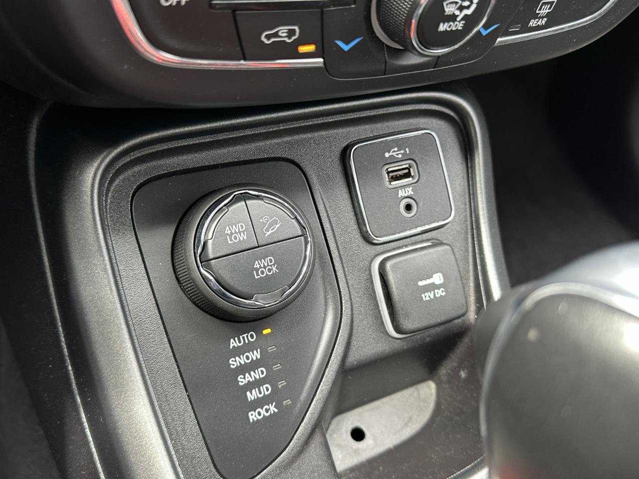 Used 2020 Jeep Compass Trailhawk AWD/4WD image 60