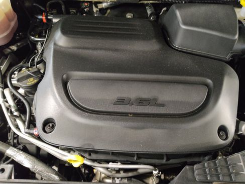 Used 2024 Chrysler Voyager LX FWD image 30
