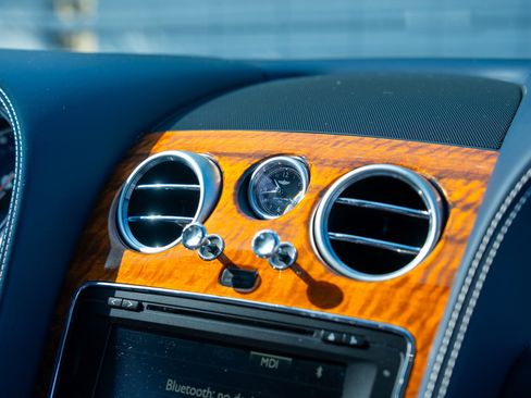 Used 2016 Bentley Continental GT image 37