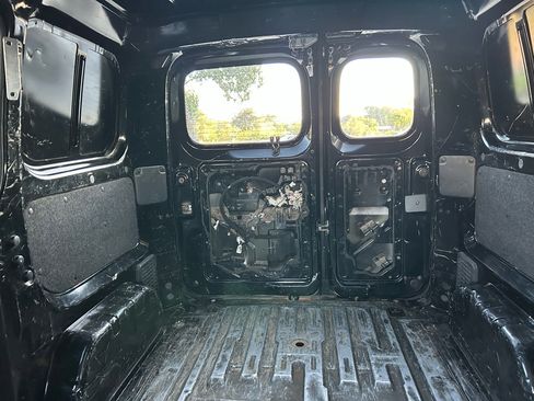 Used 2015 Nissan NV200 SV w/ Technology Package image 21