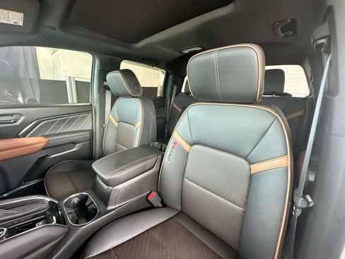 Used 2026 GMC Canyon AT4 w/ Technology Plus Package AWD/4WD image 14