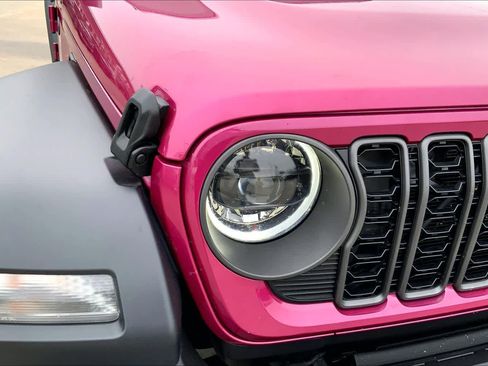 Used 2024 Jeep Wrangler Sport S image 25