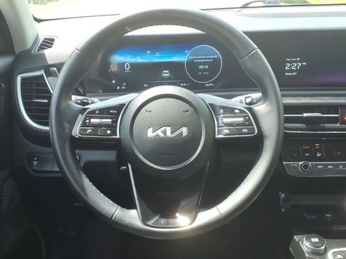 Used 2024 Kia Seltos S AWD/4WD image 5