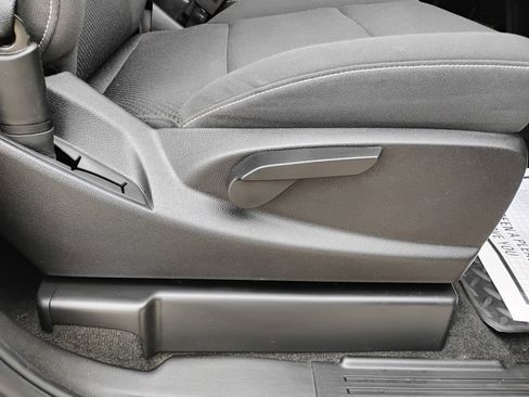 Used 2018 Chevrolet Silverado 1500 LT w/ Trailering Package image 16