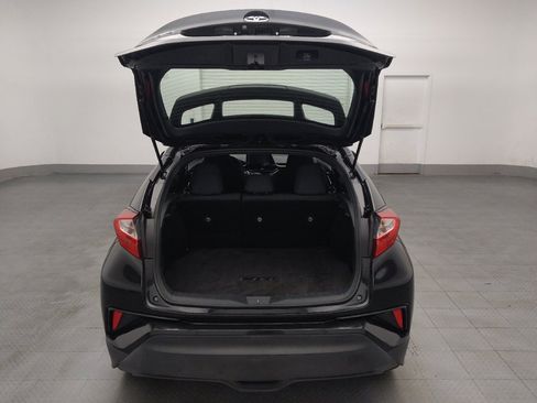 Used 2019 Toyota C-HR XLE FWD image 29