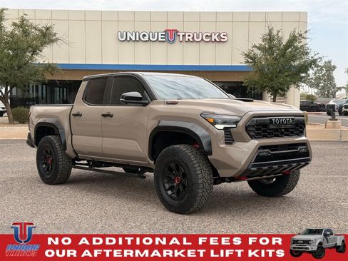 Used 2025 Toyota Tacoma TRD Pro AWD/4WD image 4
