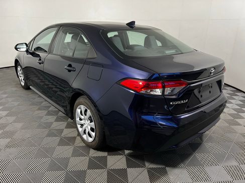 Used 2023 Toyota Corolla LE image 7