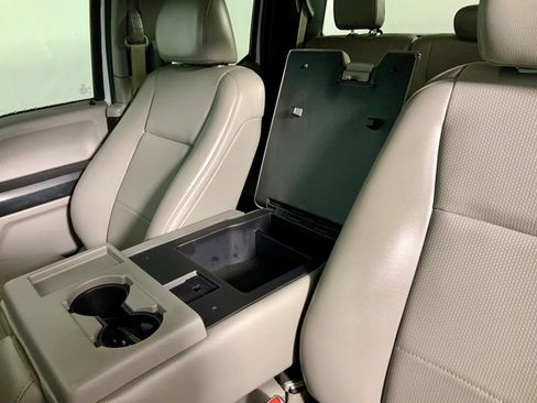 Used 2017 Ford F250 XL w/ STX Appearance Package AWD/4WD image 24