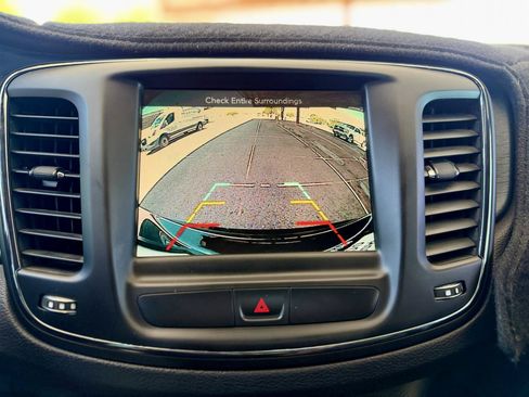 Used 2015 Chrysler 200 S FWD image 17
