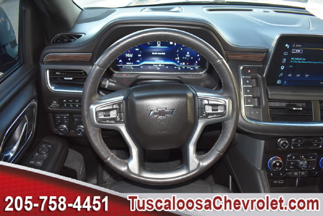 Used 2023 Chevrolet Suburban Z71 w/ Luxury Package AWD/4WD image 36