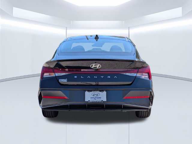 Certified 2026 Hyundai Elantra SEL Sport Premium FWD image 6