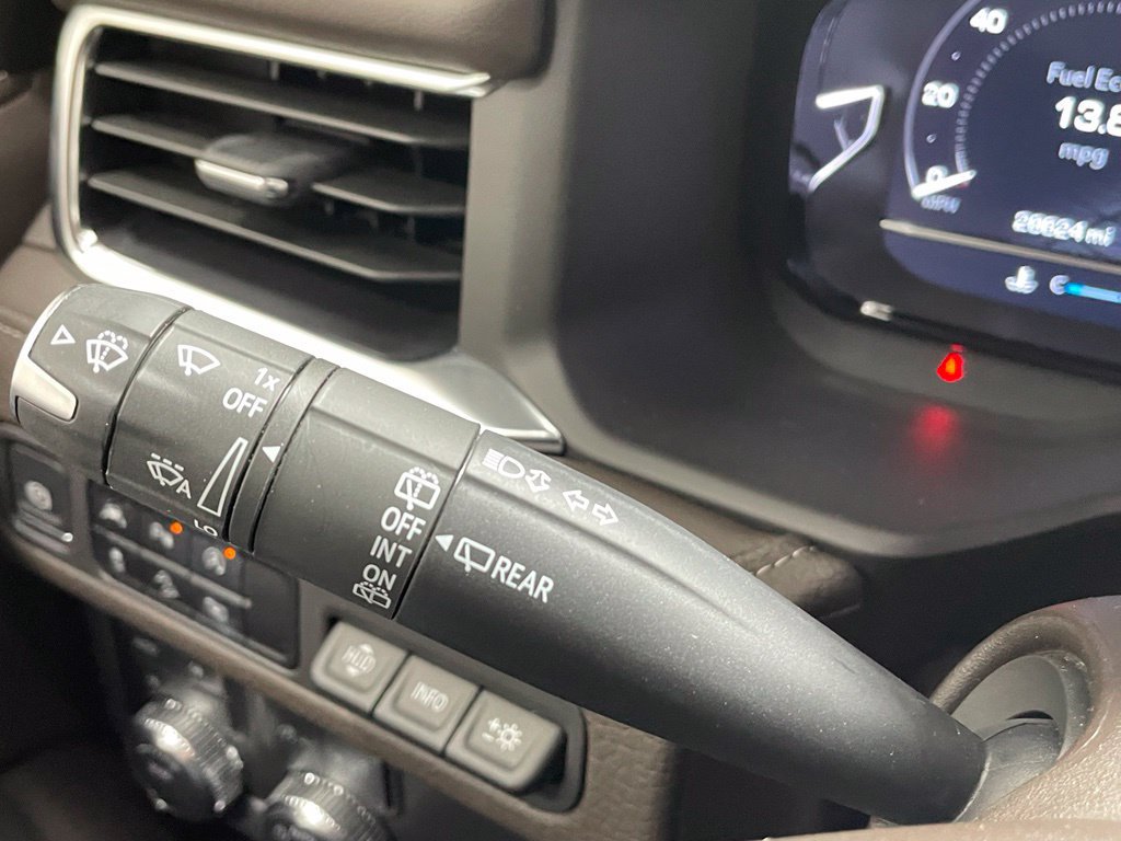 Used 2024 GMC Yukon Denali AWD/4WD image 41