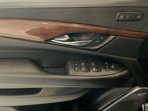 Used 2019 Cadillac Escalade Premium Luxury w/ Escalade Sport Edition image 13