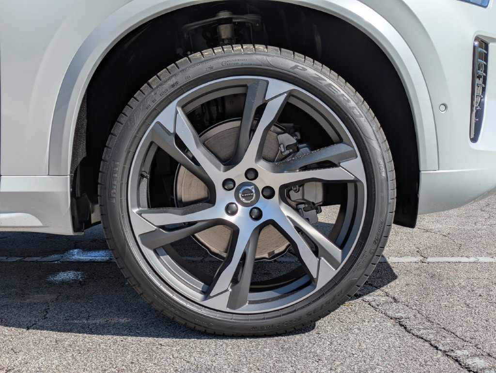 New 2026 Volvo XC90 B5 Ultra w/ Protection Package Premier AWD/4WD image 11
