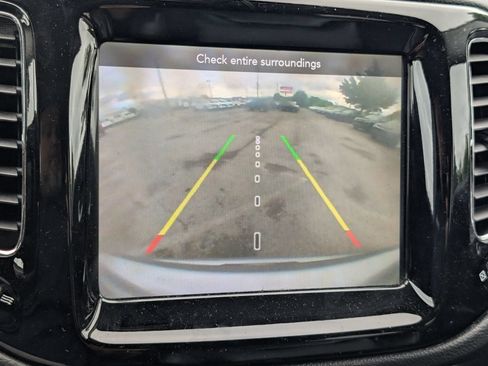 Used 2019 Jeep Compass Limited FWD image 10