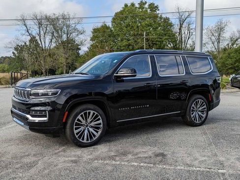 Used 2024 Jeep Grand Wagoneer Series III image 7