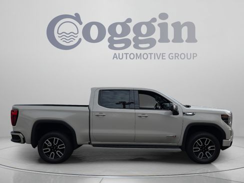 Used 2026 GMC Sierra 1500 AT4 w/ AT4 Premium Package AWD/4WD image 6