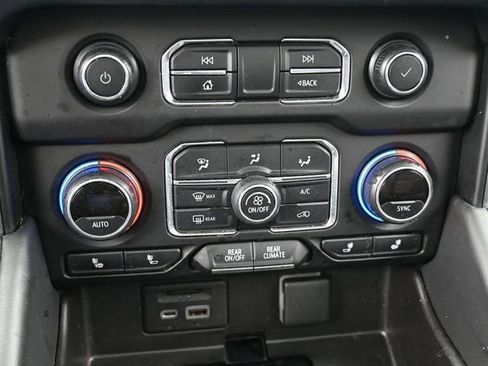 Used 2021 Chevrolet Tahoe Z71 w/ Luxury Package image 21