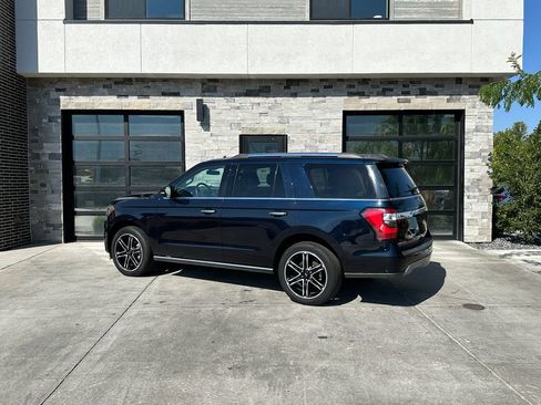 Used 2021 Ford Expedition Limited AWD/4WD image 5