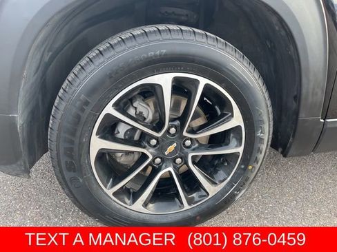 Used 2025 Chevrolet TrailBlazer LT AWD/4WD image 9