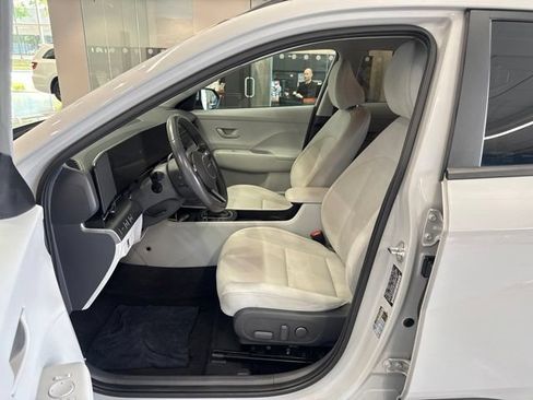 Used 2024 Hyundai Kona SEL AWD/4WD image 23