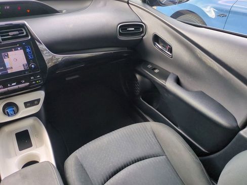 Certified 2016 Toyota Prius Three image 16