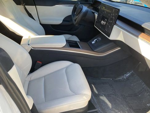 Used 2022 Tesla Model S image 6