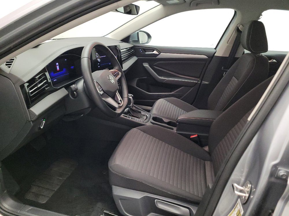 Used 2025 Volkswagen Jetta S FWD image 17