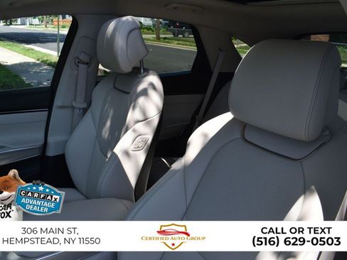 Used 2022 Genesis GV70 2.5T AWD/4WD image 10