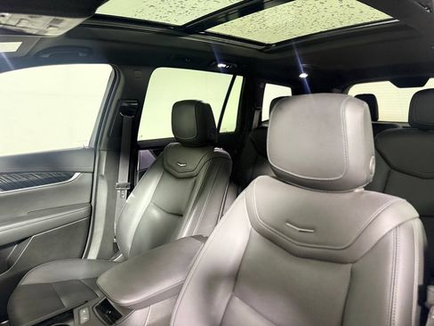 Used 2024 Cadillac XT6 Premium Luxury AWD/4WD image 20