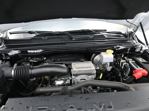 Used 2024 RAM 1500 Laramie image 13
