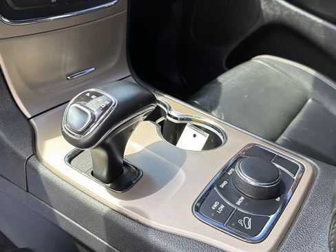 Used 2014 Jeep Grand Cherokee Limited w/ Trailer Tow Group IV AWD/4WD image 12