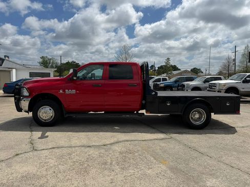 Used 2018 RAM 3500 Tradesman w/ Chrome Appearance Group image 2