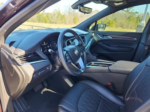 Certified 2024 Buick Enclave Avenir w/ Avenir Technology Package image 15