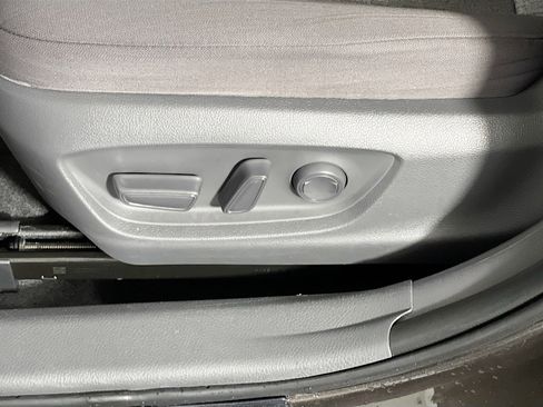 Used 2020 Toyota Camry LE FWD image 15