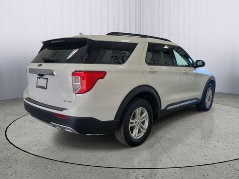 Certified 2022 Ford Explorer XLT w/ Equipment Group 202A AWD/4WD image 2