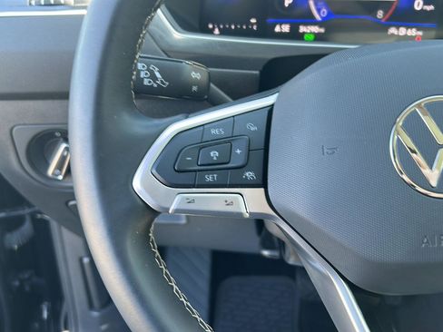 Certified 2024 Volkswagen Tiguan SE w/ Panoramic Sunroof Package image 21