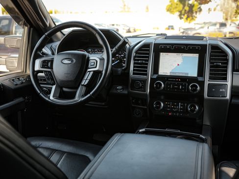 Used 2021 Ford F450 Platinum w/ FX4 Off-Road Package image 26