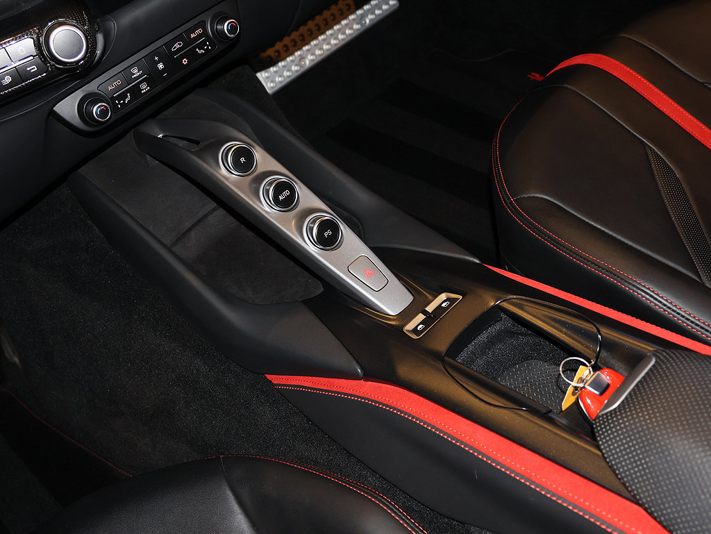 Certified 2018 Ferrari 812 Superfast RWD image 65
