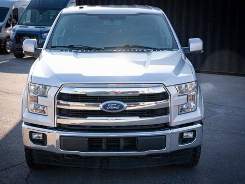 Used 2017 Ford F150 Lariat image 2