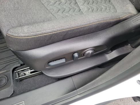 Used 2022 Chevrolet Equinox LT FWD image 21
