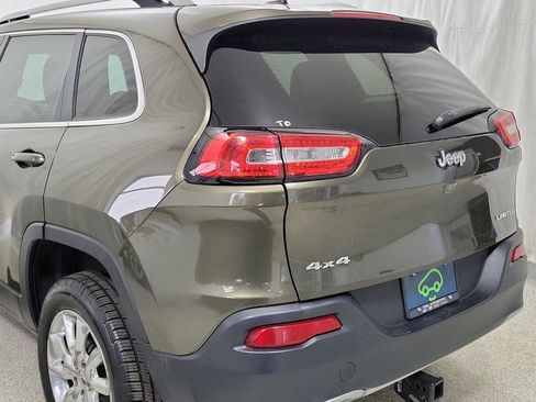 Used 2015 Jeep Cherokee Limited w/ Luxury Group image 6