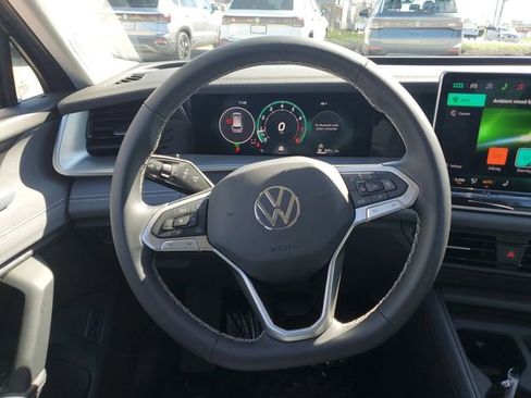 New 2026 Volkswagen Tiguan SE AWD/4WD image 12