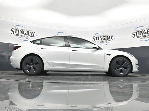Used 2023 Tesla Model 3 Standard Range RWD image 33