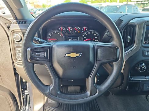 Used 2020 Chevrolet Silverado 1500 Custom w/ Custom Value Package AWD/4WD image 17