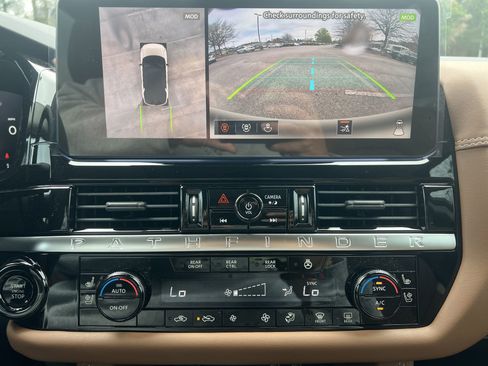 New 2026 Nissan Pathfinder Platinum image 4