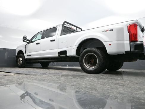 Used 2023 Ford F350 XLT image 36