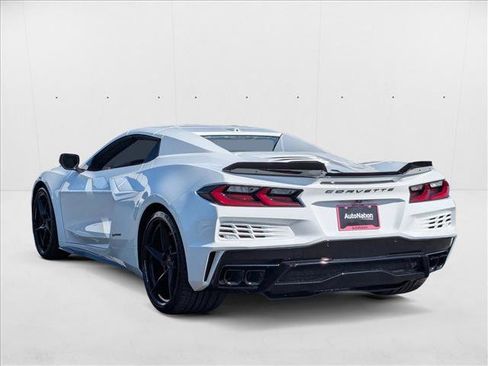 New 2025 Chevrolet Corvette E-Ray image 9