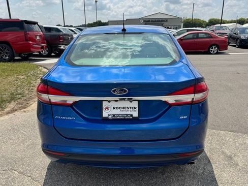 Used 2017 Ford Fusion SE FWD image 39